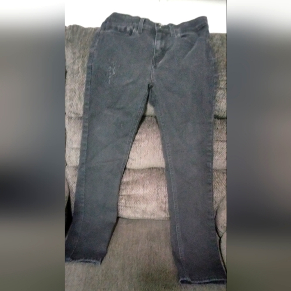 LEVIS
